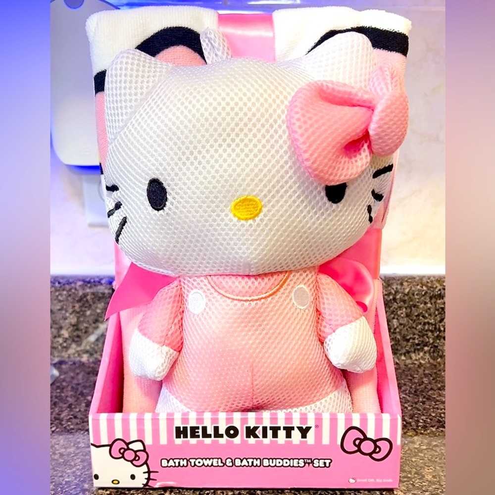 Hello kitty Bath Towel and Bath Buddy